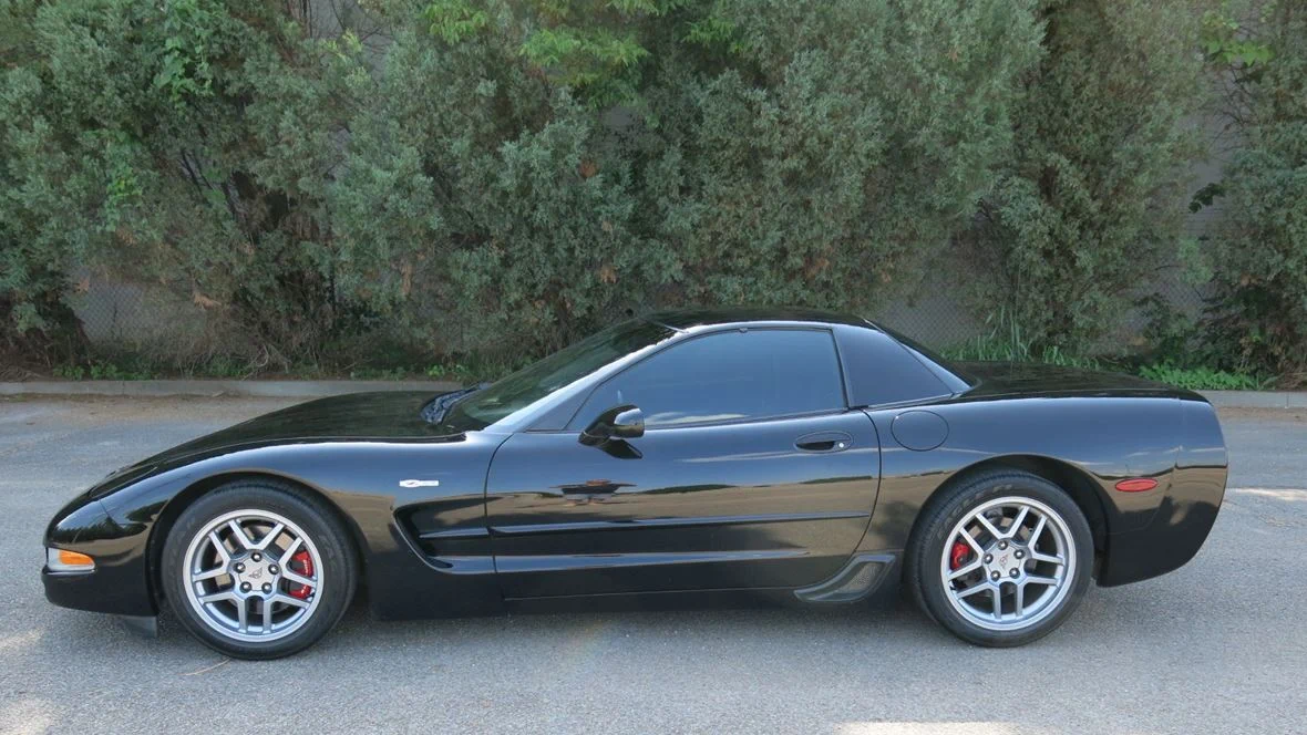 Click to Enlarge-Esc to Close Corvette Generations/C5/C5 2002 Left Blacl Z06.webp